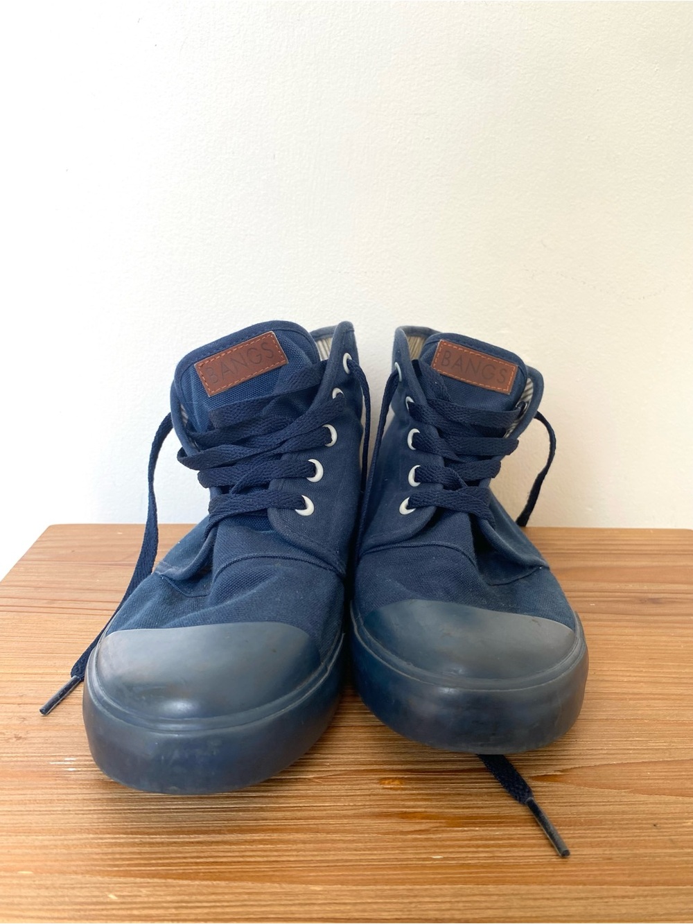 Navy high top Bangs sneakers women’s Size 7.5 Men’s 6 outdoors granola skater